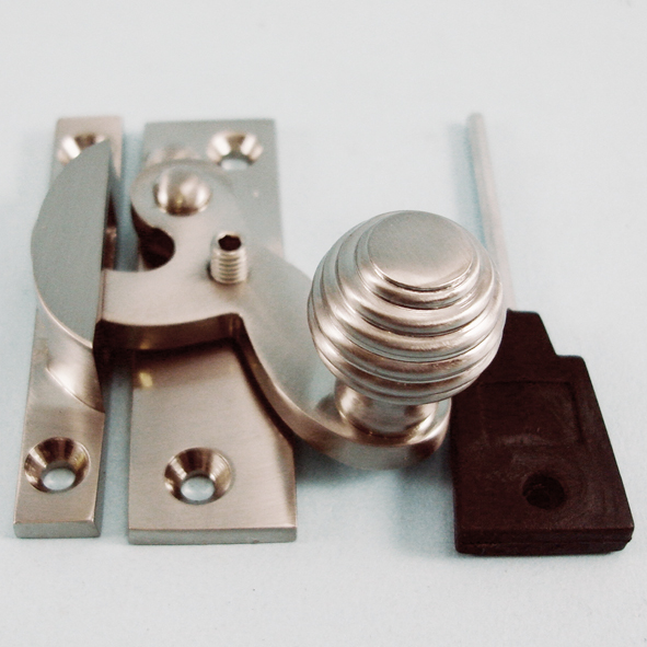 THD113L/SNP • Locking • Satin Nickel • Locking Clo Reeded Knob Sash Fastener